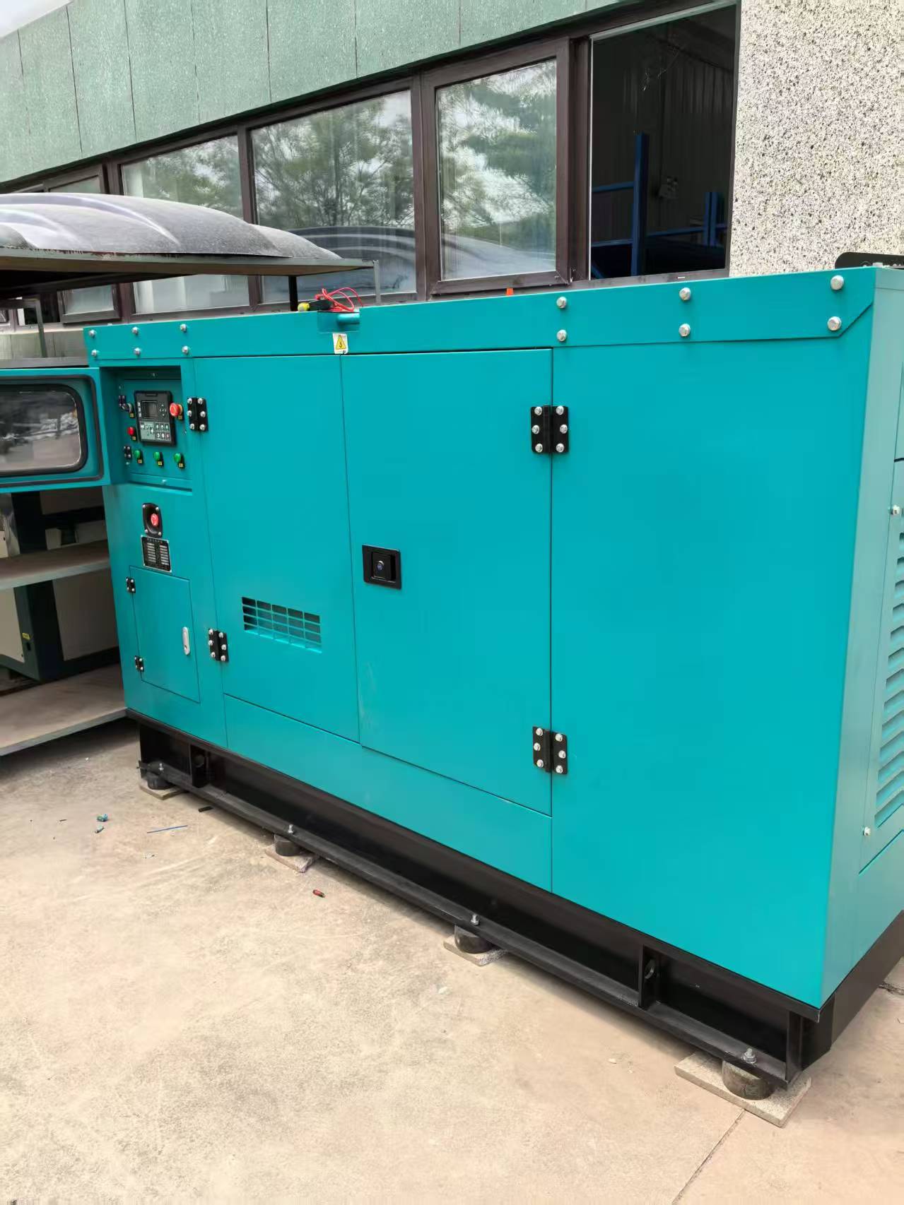 100KW低噪音柴油發電機組